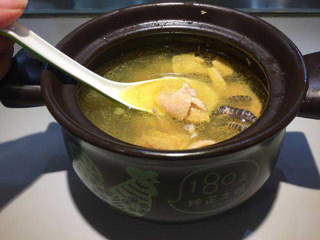 正宗肥西老母雞湯做法，雞湯不腥還特別鮮，喜歡趕快收藏